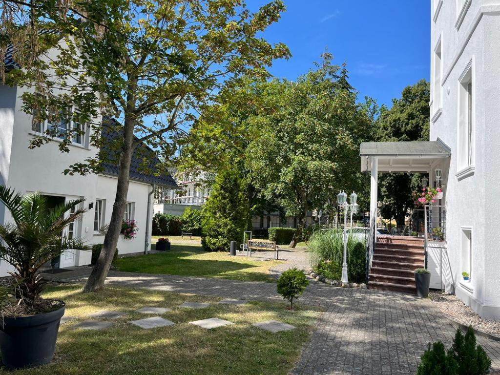 Pension Villa Frohsinn Sellin Auf Ruegen Buitenkant foto